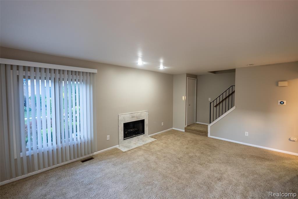 44613 New Hampshire Drive, Clinton Twp, MI 48038 — Photo 4