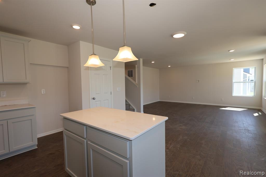 634 Harvest Way, Chelsea, MI 48118 — Photo 4
