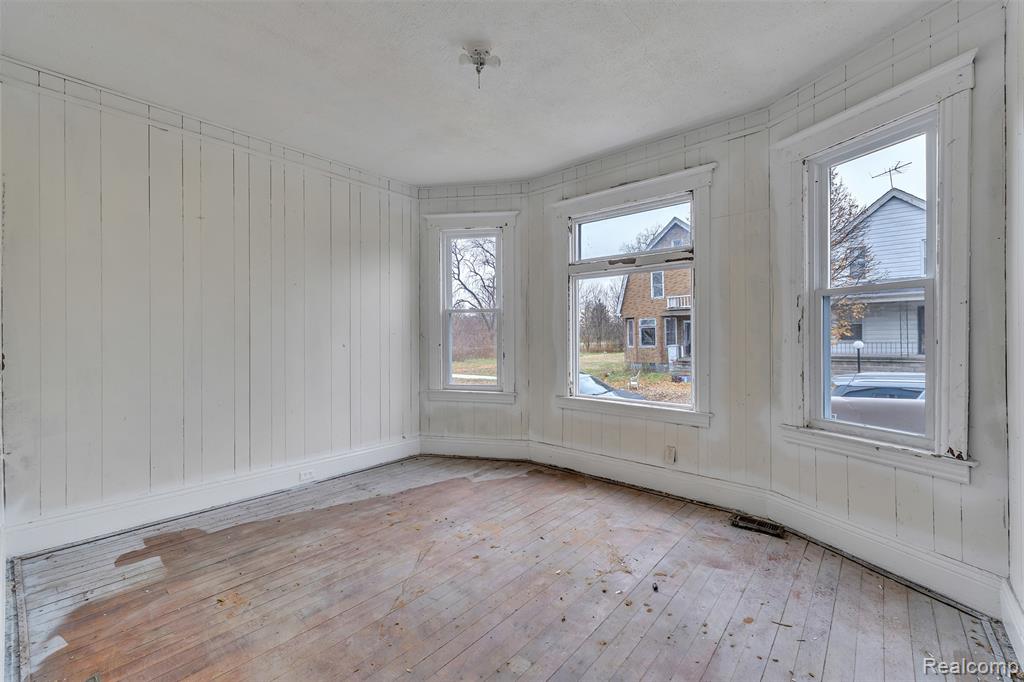 9333 Elsa Street, Detroit, MI 48214 — Photo 7