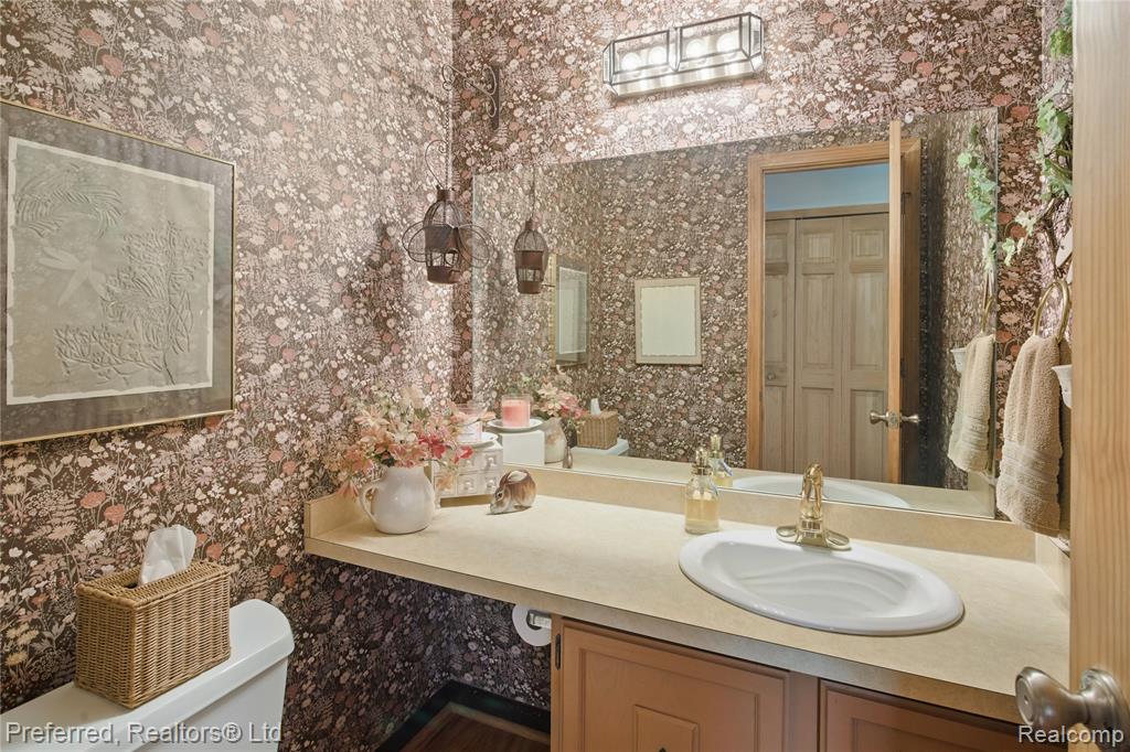 8530 Elmhurst Street, Canton, MI 48187 — Photo 15