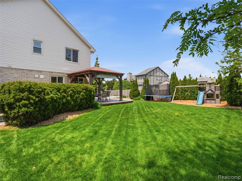 15581 Spiceway, Fraser, MI 48026 — Photo 50