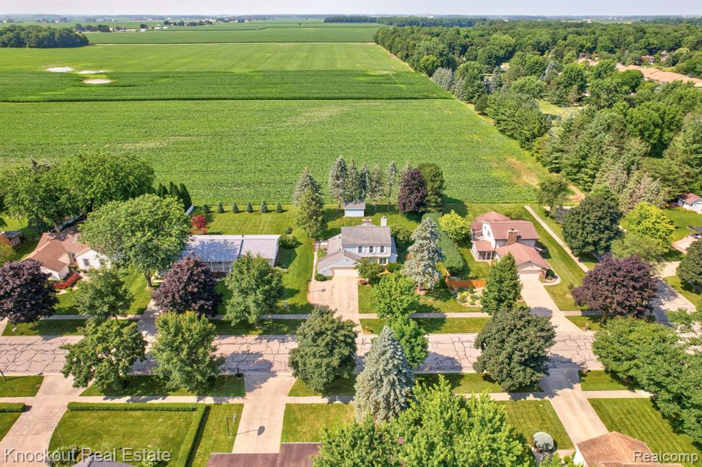 858 Zehnder Drive, Frankenmuth, MI 48734 — Photo 57