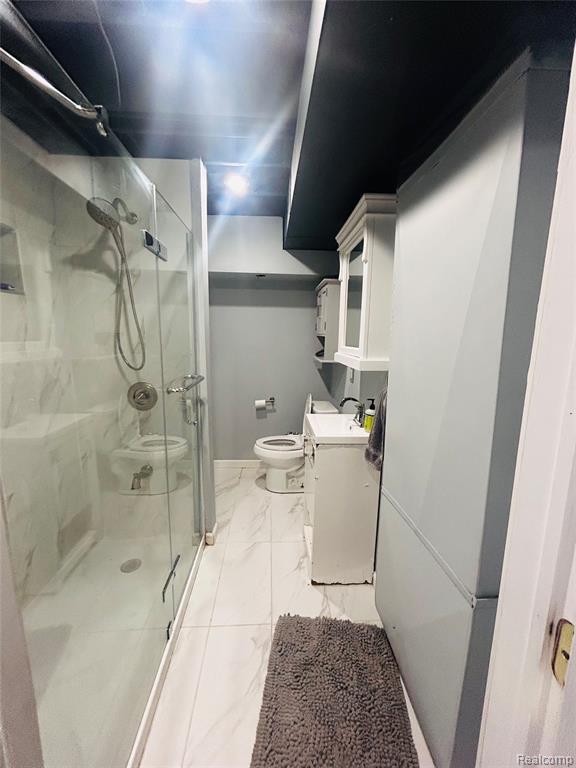 8186 Lenore Street, Dearborn Heights, MI 48127 — Photo 17