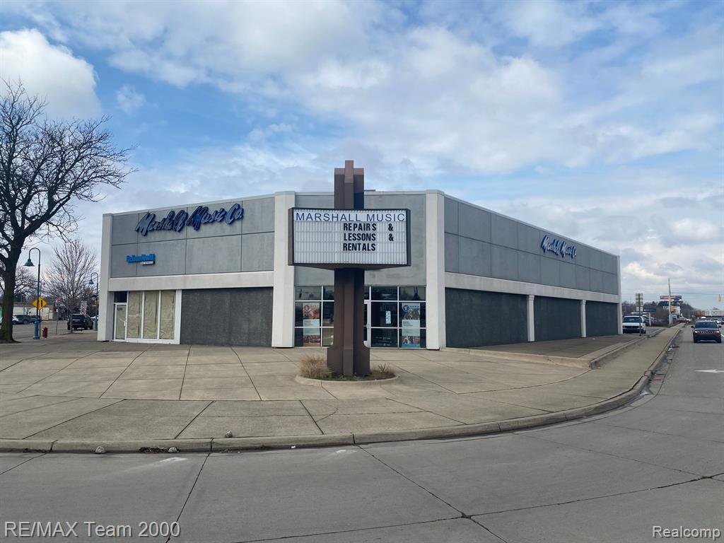 6530 ALLEN Road, Allen Park, MI 48101 — front exterior