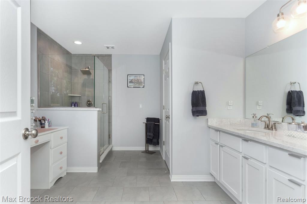 460 Lake Manitou Trail, Oxford, MI 48371 — Photo 35