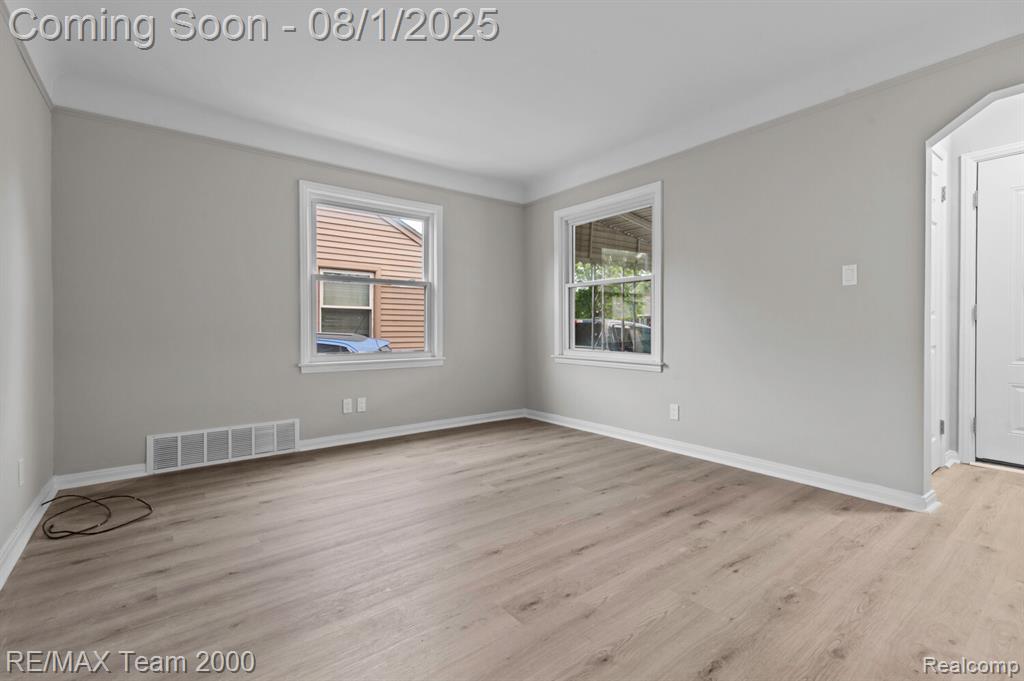 562 Mill Street, Lincoln Park, MI 48146 — Photo 4