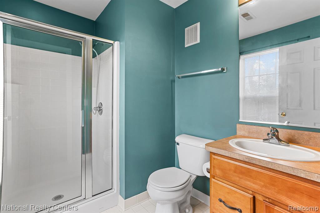 17211 Addington Drive, Commerce Twp, MI 48390 — Photo 16
