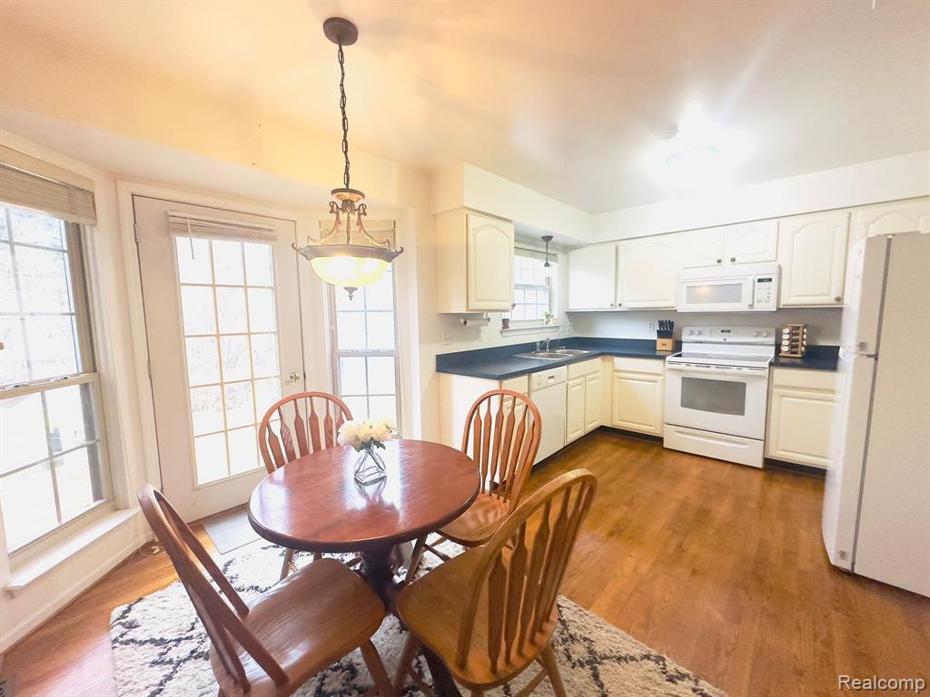 41672 WHITE TAIL Lane, Canton, MI 48188 — Photo 15