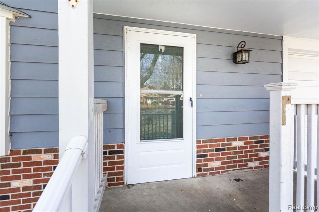 8850 Janis Street, Shelby Twp, MI 48317 — Photo 4