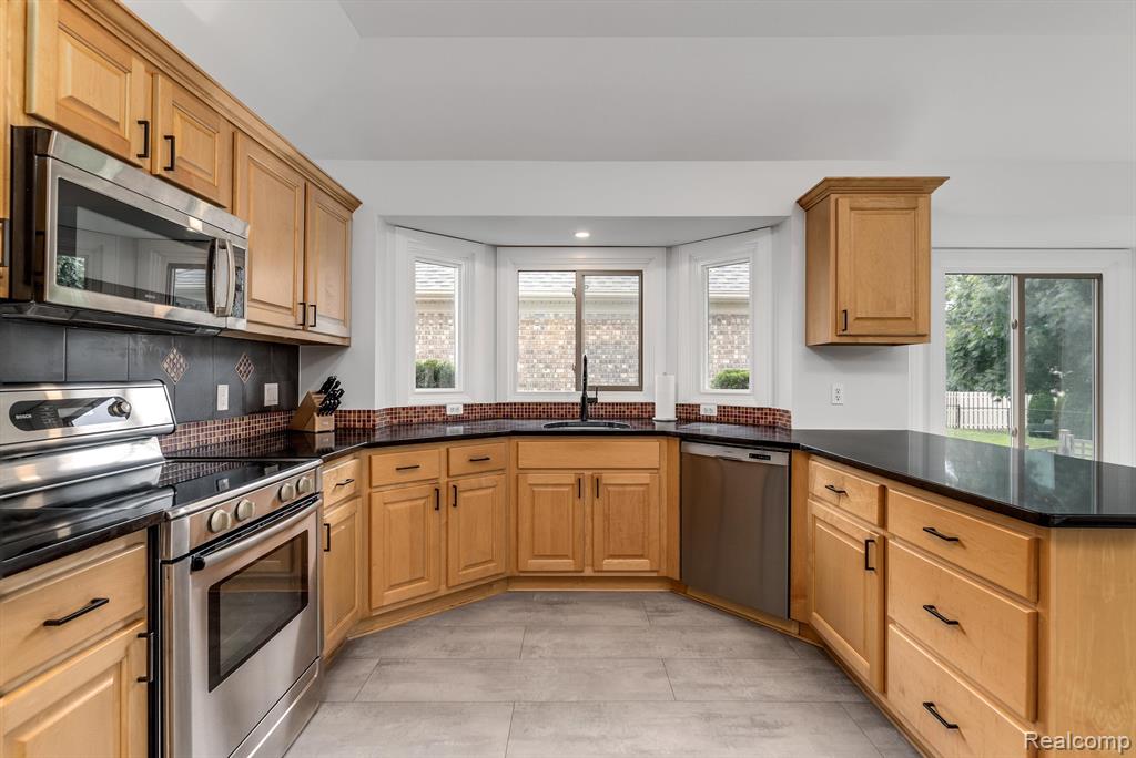 54591 Hibiscus Drive, Macomb, MI 48042 — Photo 12