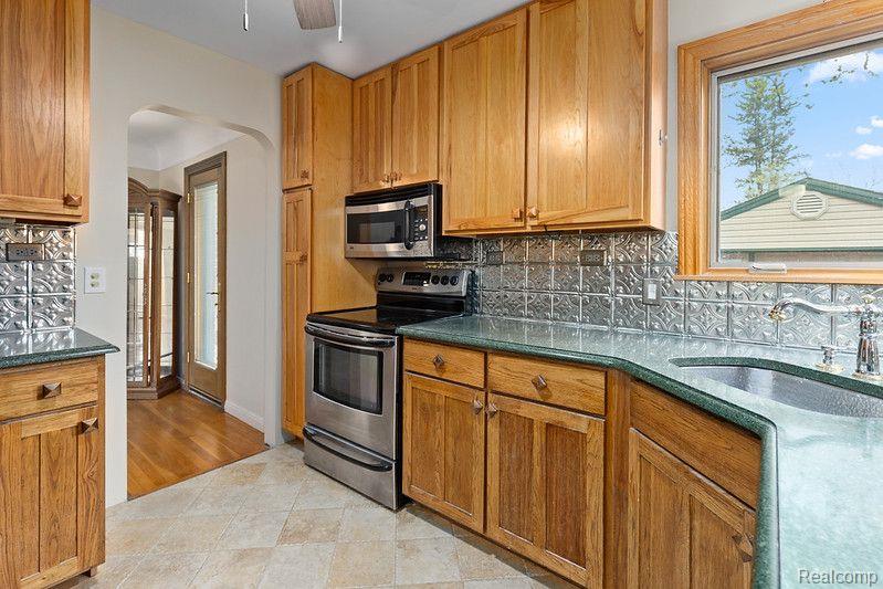 8607 QUANDT Avenue, Allen Park, MI 48101 — Photo 6