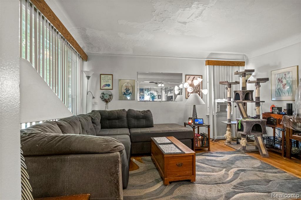 9584 Wormer, Redford, MI 48239 — Photo 14