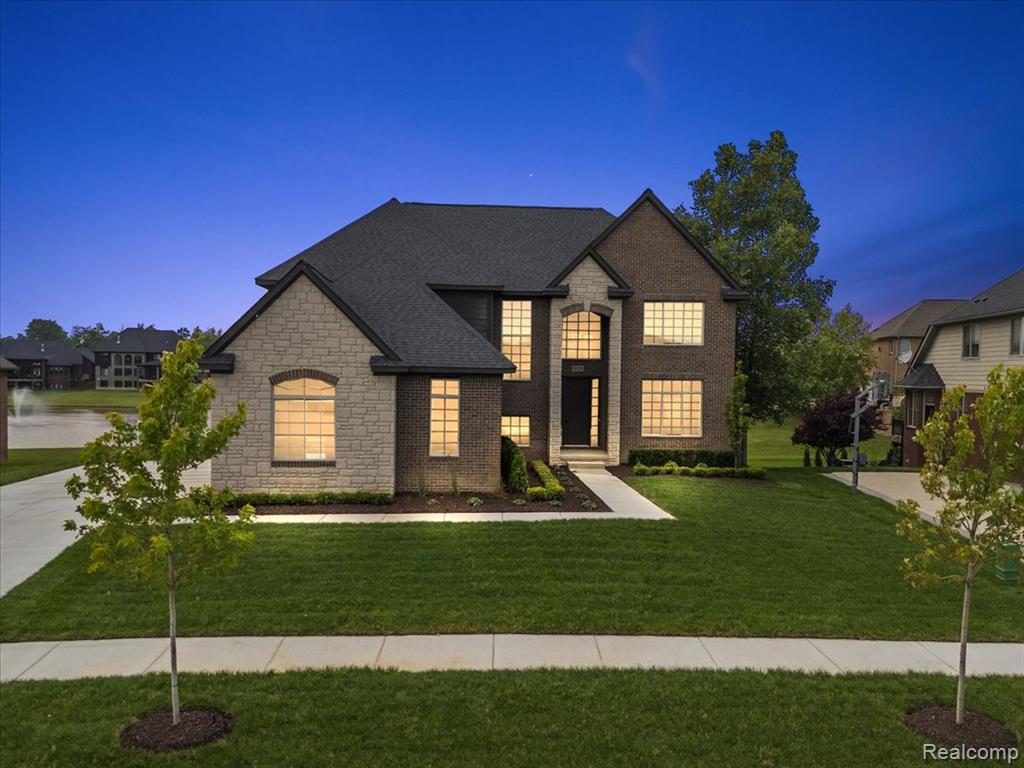 16199 VIA COLICO, Macomb, MI 48042