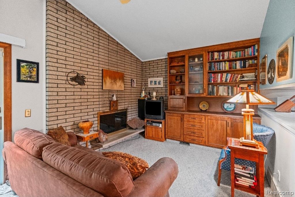 439 Windmill Point Drive, Flushing, MI 48433 — Photo 12