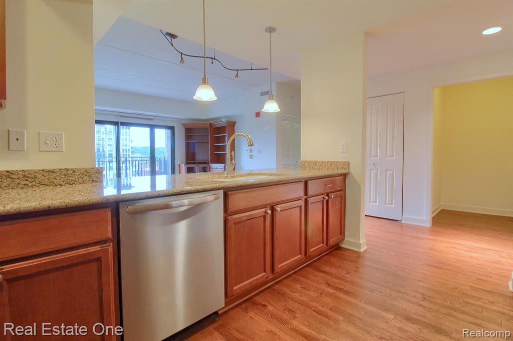 111 N ASHLEY Street, 403, Ann Arbor, MI 48104 — Photo 14