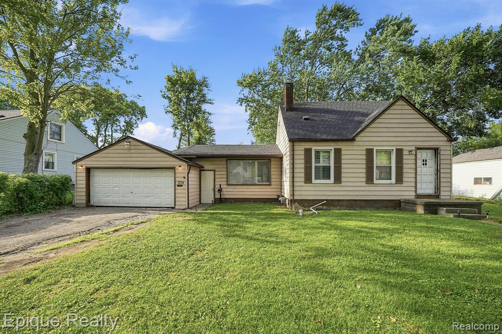 579 Lebaron Avenue, Pontiac, MI 48340 — front exterior