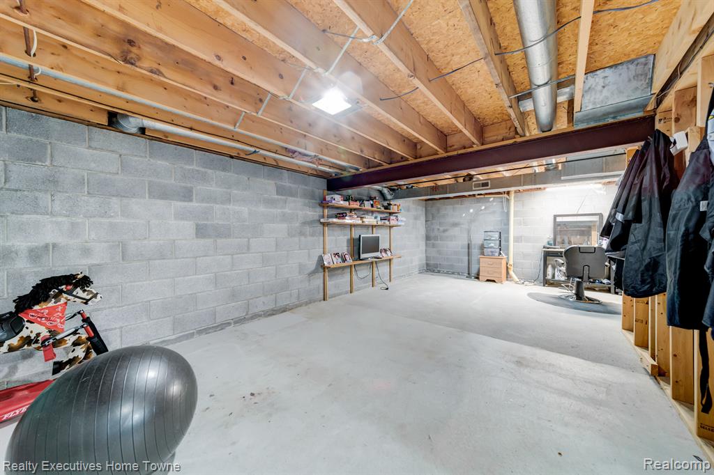 4238 FAIRWAY Drive, Fort Gratiot, MI 48059 — Photo 35