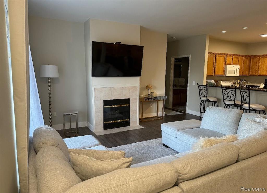 5733 TWIN OAKS Drive, Sterling Heights, MI 48314 — Photo 3
