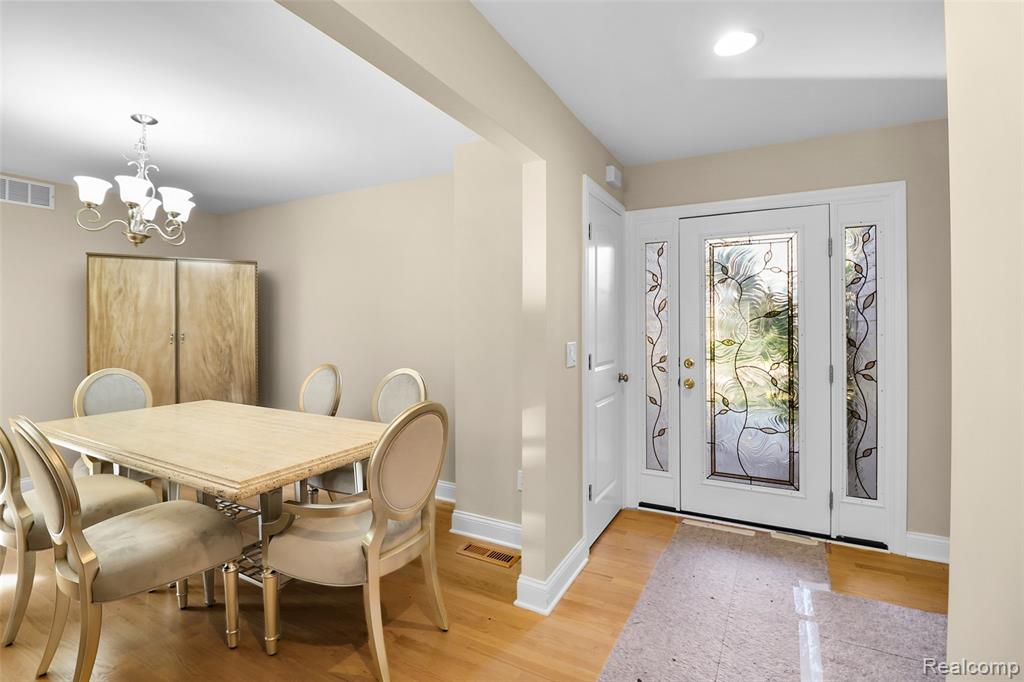 1075 Long Leaf Court, Brighton, MI 48116 — Photo 9