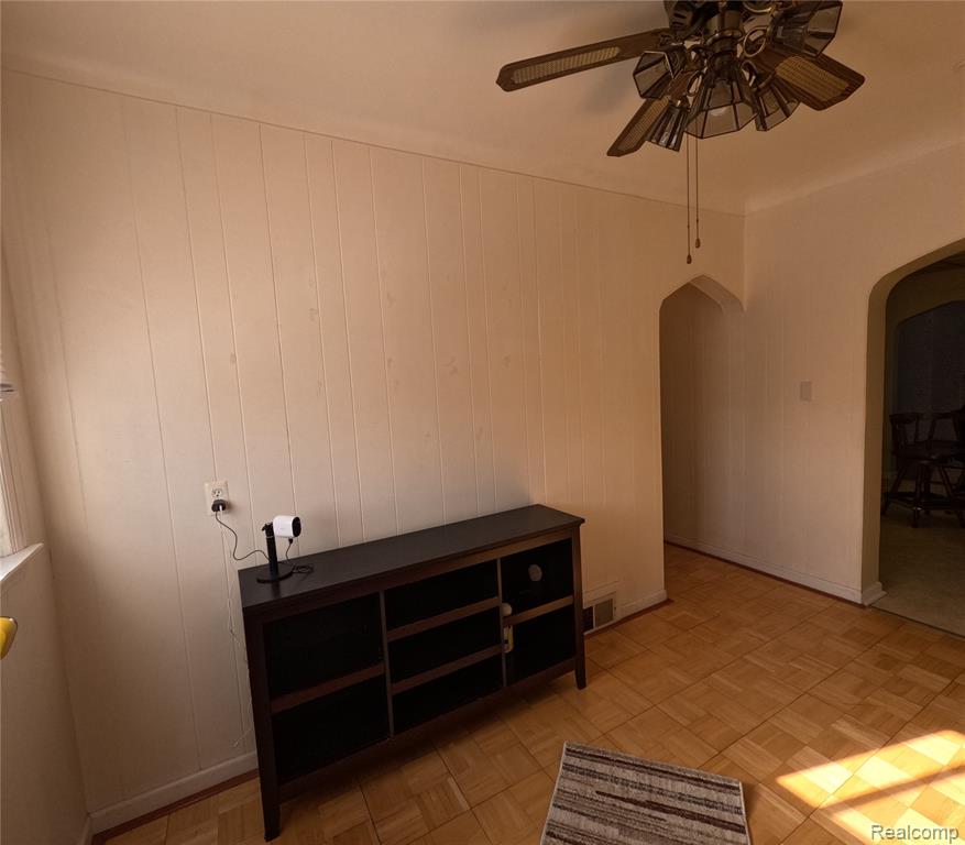 6876 Continental Avenue, Warren, MI 48091 — Photo 19