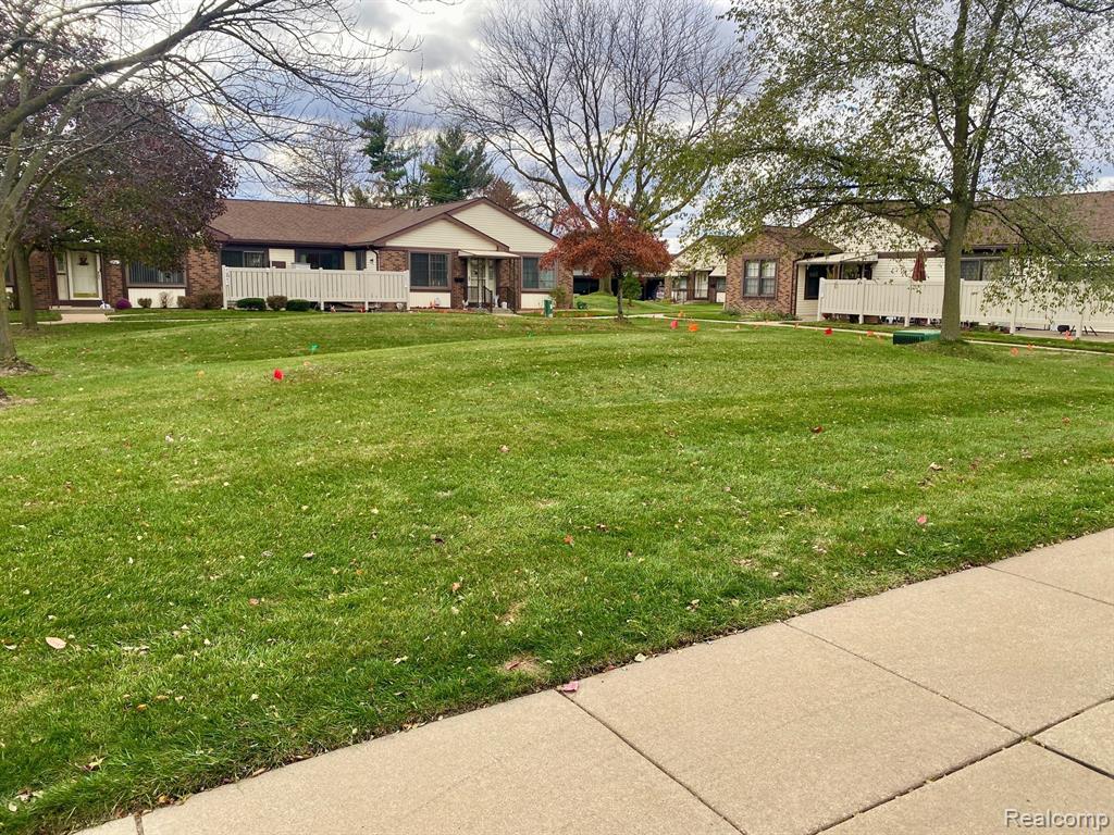 40849 Newport Drive, 215, Plymouth, MI 48170 — Photo 2
