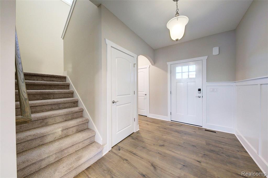 513 Round Rock Drive, Howell, MI 48843 — Photo 4