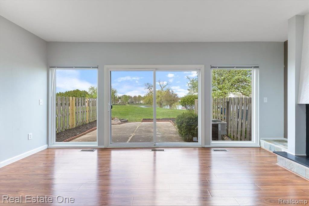 20098 BRYN MAWR, Northville, MI 48167 — Photo 10