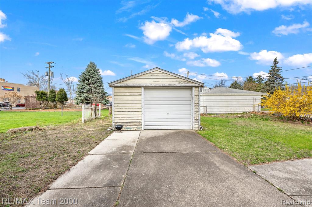 824 Mason Street, Dearborn, MI 48124 — Photo 4