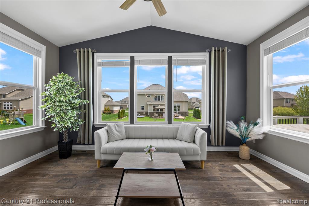2083 Findley Circle, Lake Orion, MI — Photo 16