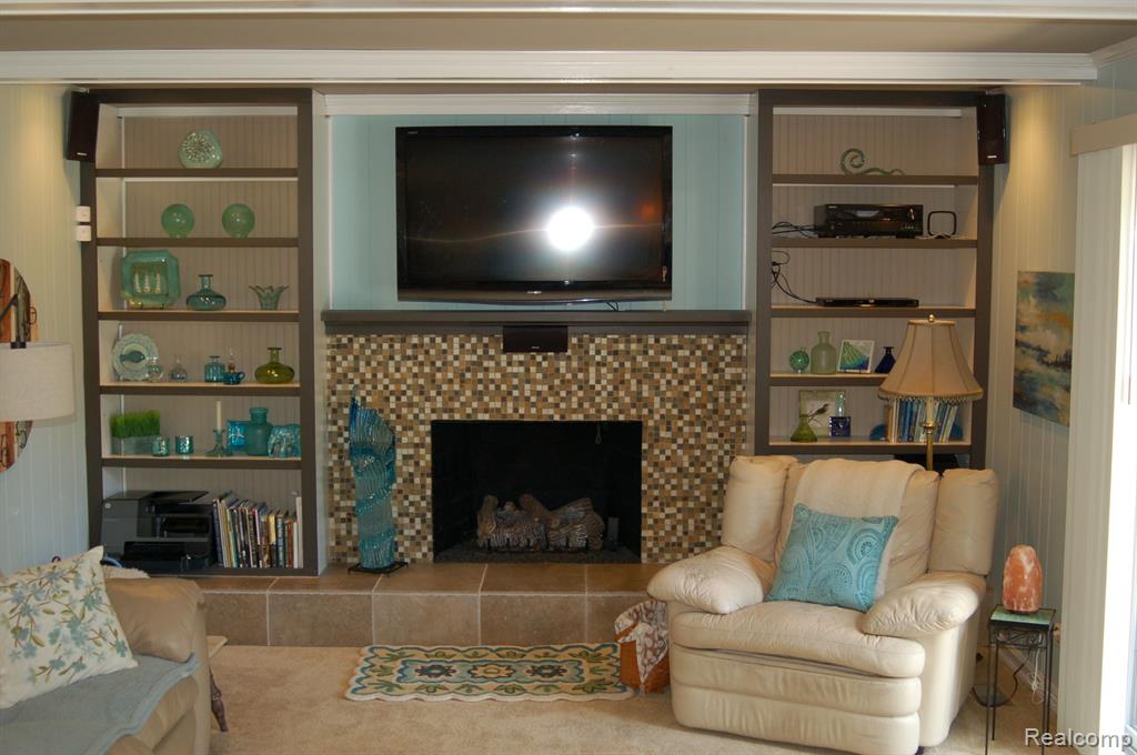 16911 WHITE HAVEN Drive, Northville, MI 48168 — Photo 14