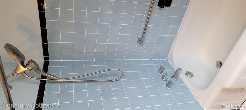 1937 Allard Avenue, Grosse Pointe Woods, MI 48236 — Photo 13