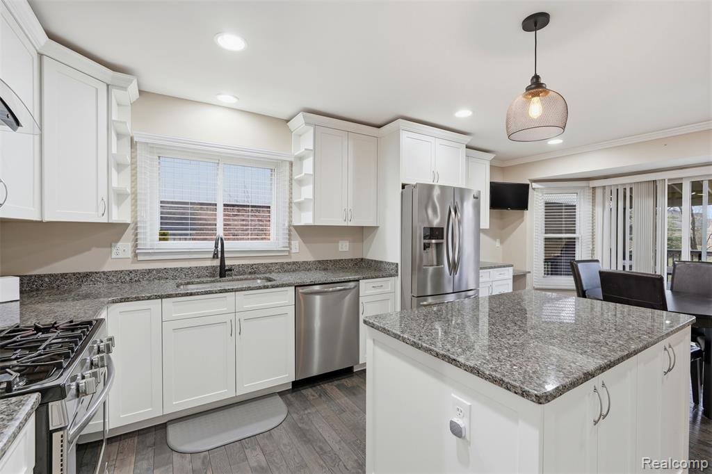 48607 Presidential Drive, Macomb, MI 48044 — Photo 8