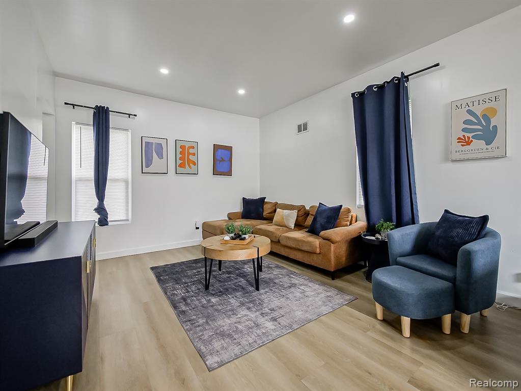 3486 Pennsylvania Street - Photo 2