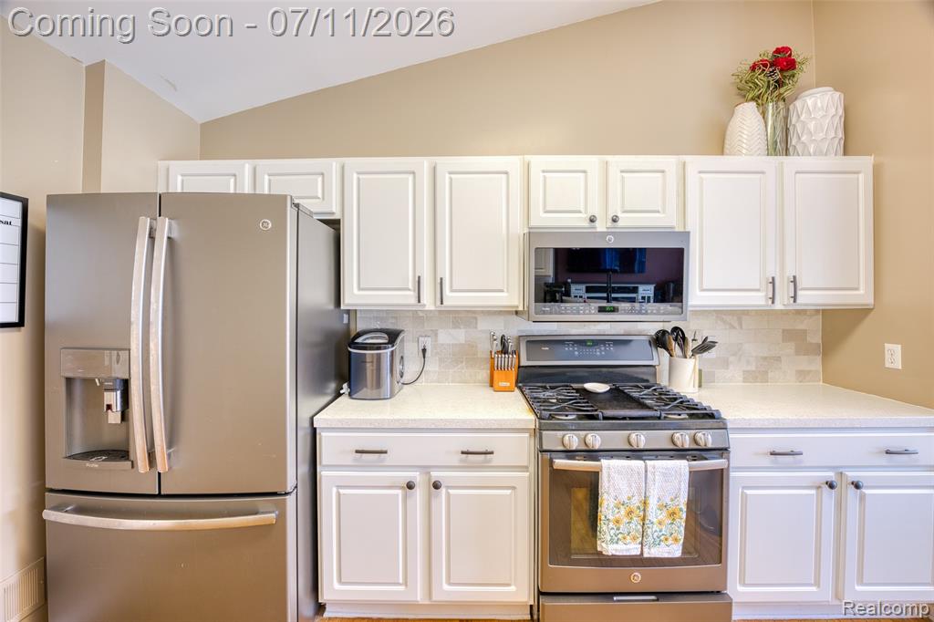 6564 Enchanted Drive, Ypsilanti, MI 48197 — Photo 18