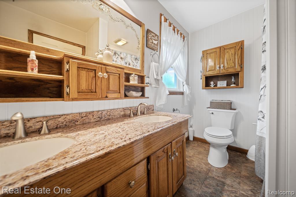 943 DEL SHER Drive, Brighton, MI 48114 — Photo 12