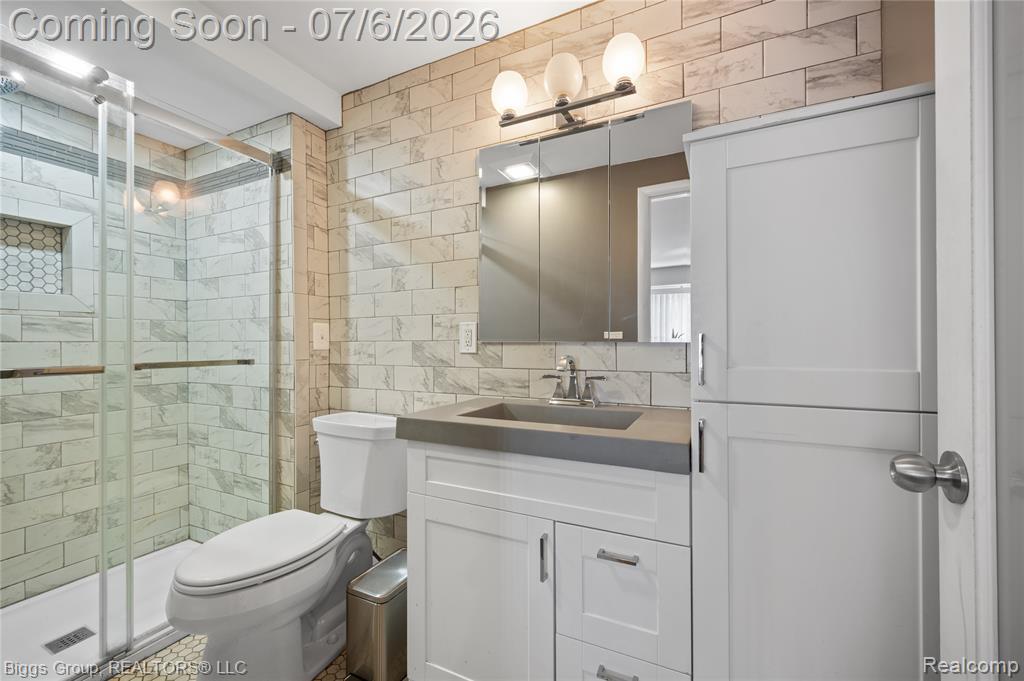 26207 Meadowbrook Way, Lathrup Village, MI 48076 — Photo 22