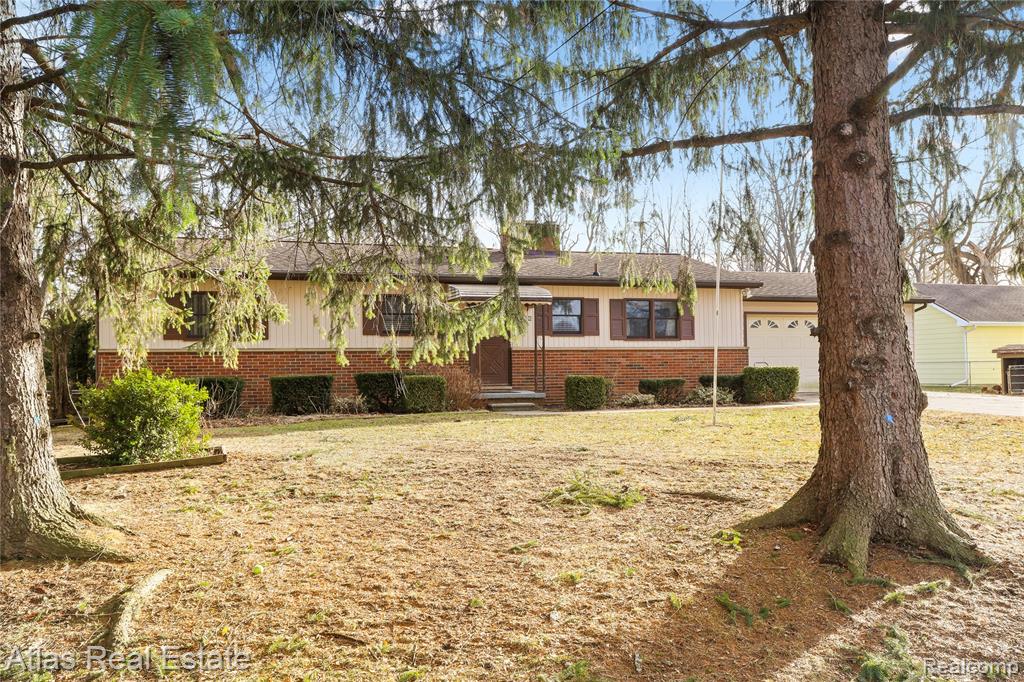 4386 Bennett Drive, Burton, MI 48519 — Photo 9