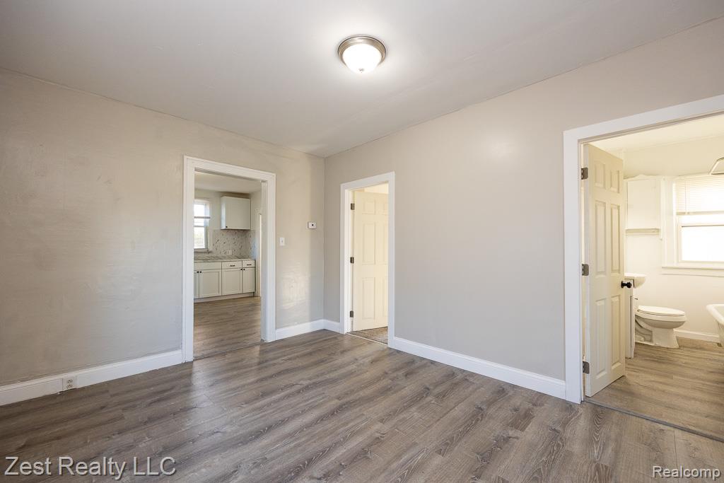 18765 Riverview Street, Riverview, MI 48193 — Photo 6