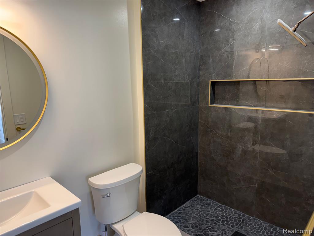 47643 ORMSKIRK Drive, Canton, MI 48188 — Photo 16