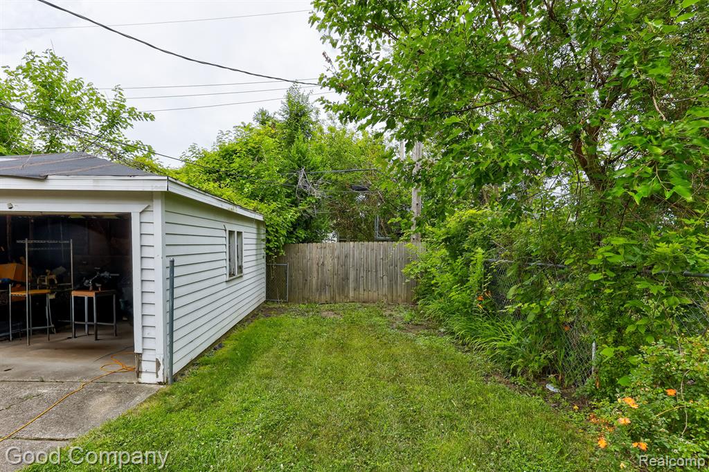 8339 CARRIE Street, Detroit, MI 48211 — Photo 32