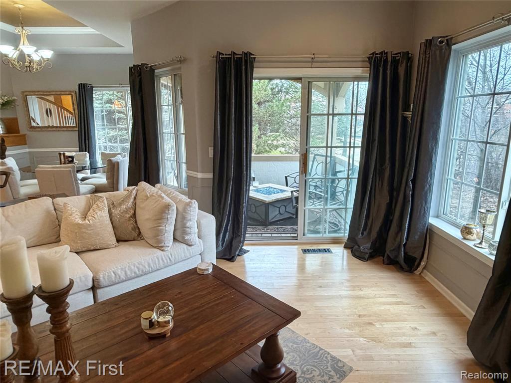 5998 Bella Vista Drive, West Bloomfield, MI — Photo 5