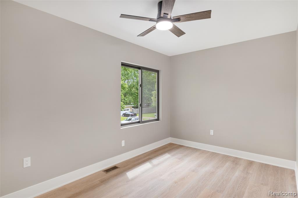 7598 Lake Park Avenue, Ira, MI — Photo 42