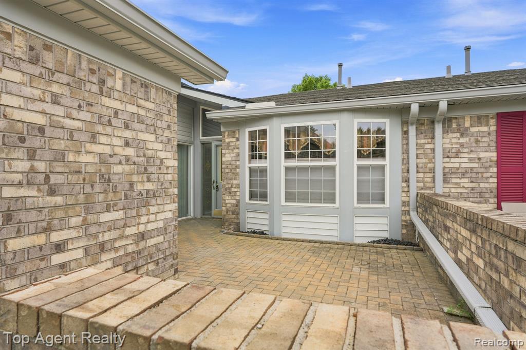 48659 Sundance Court, Utica, MI 48315 — Photo 48