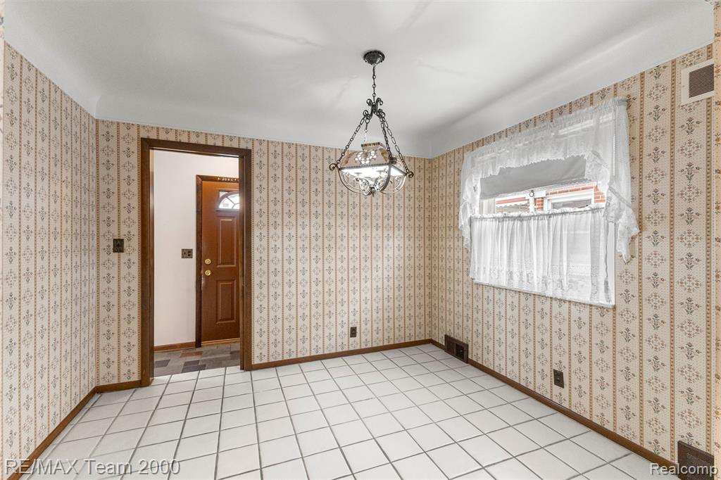 6531 Mead Street, Dearborn, MI 48126 — Photo 9