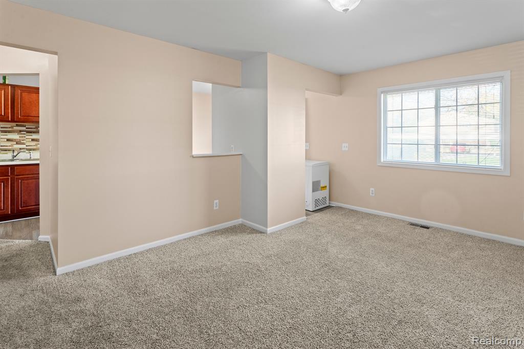 16251 TERRACE VILLAGE Drive, Taylor, MI 48180 — Photo 15