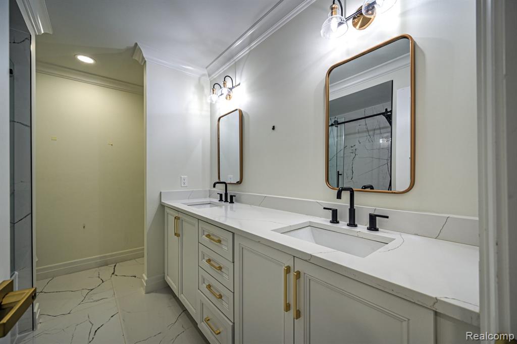7418 Rafford Lane, West Bloomfield, MI — Photo 47