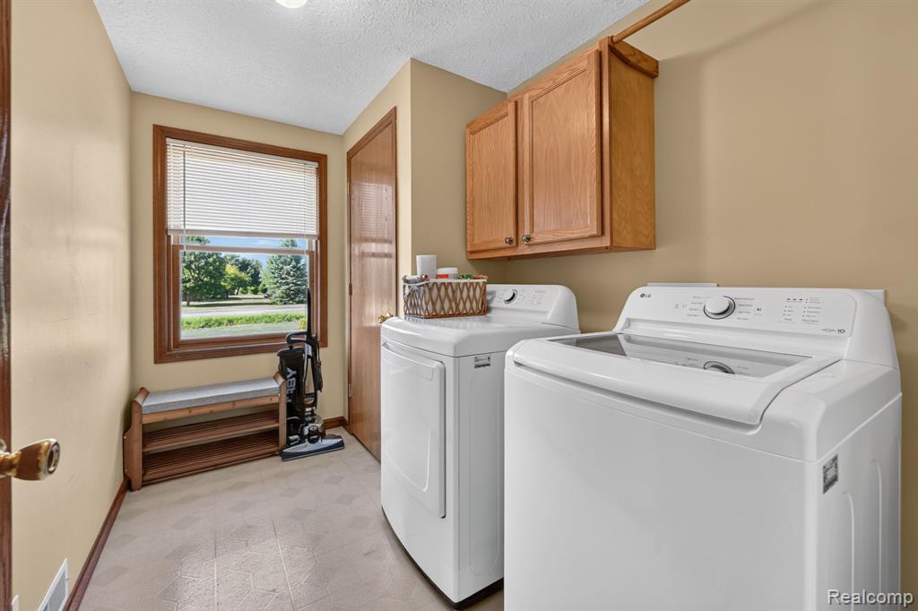 9889 Ditch Road, Chesaning, MI 48616 — Photo 38