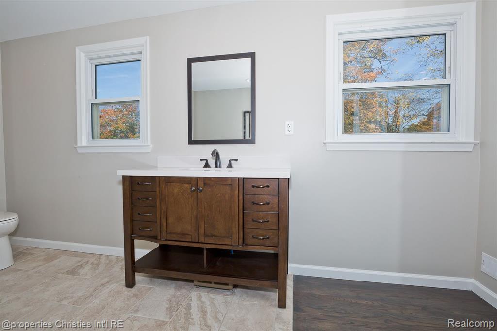 5582 NORTHCOTE, West Bloomfield, MI — Photo 44