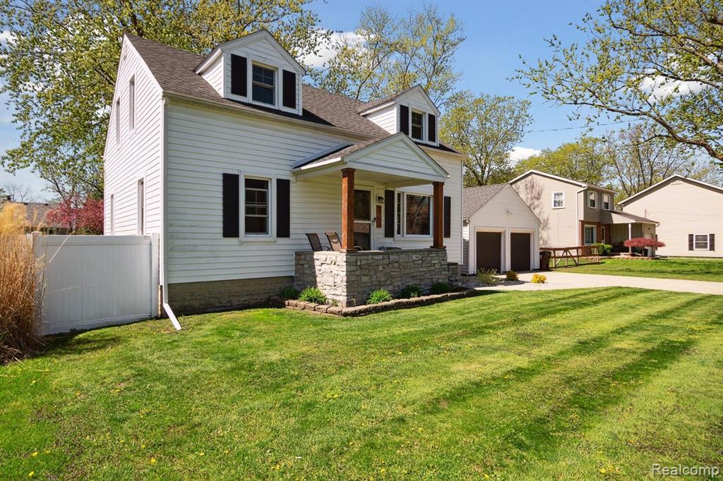 5563 CENTRAL Drive, Monroe, MI 48161 — Photo 3