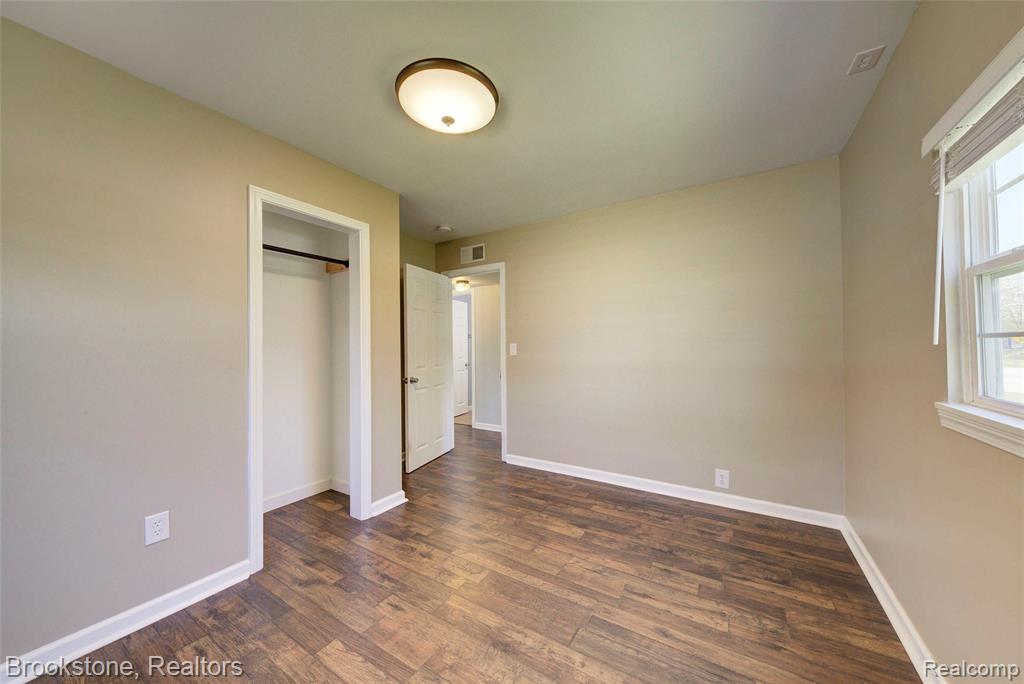 4458 Seeden Street, Waterford, MI 48329 — Photo 32